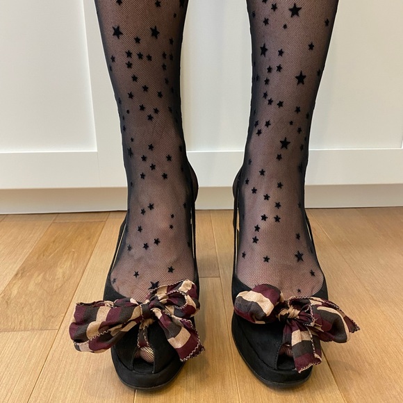 Miu Miu black suede platform heels with removable purple satin bow - Picture 5 of 7